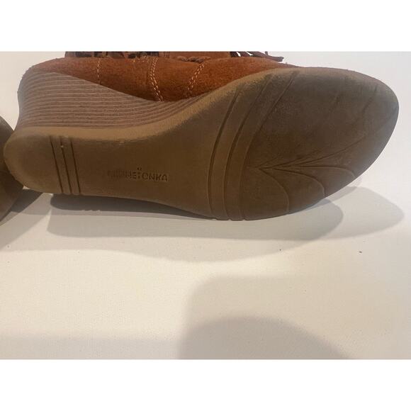 Minnetonka Fringe Wedge Boots – Boho Chic | Chloé Inspired | Size 7 - Picture 4 of 5